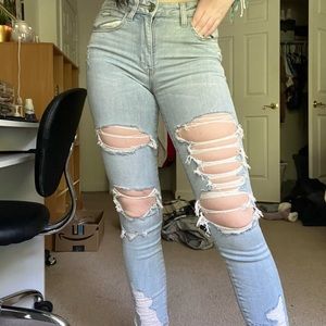 American eagle distressed skinny jeans